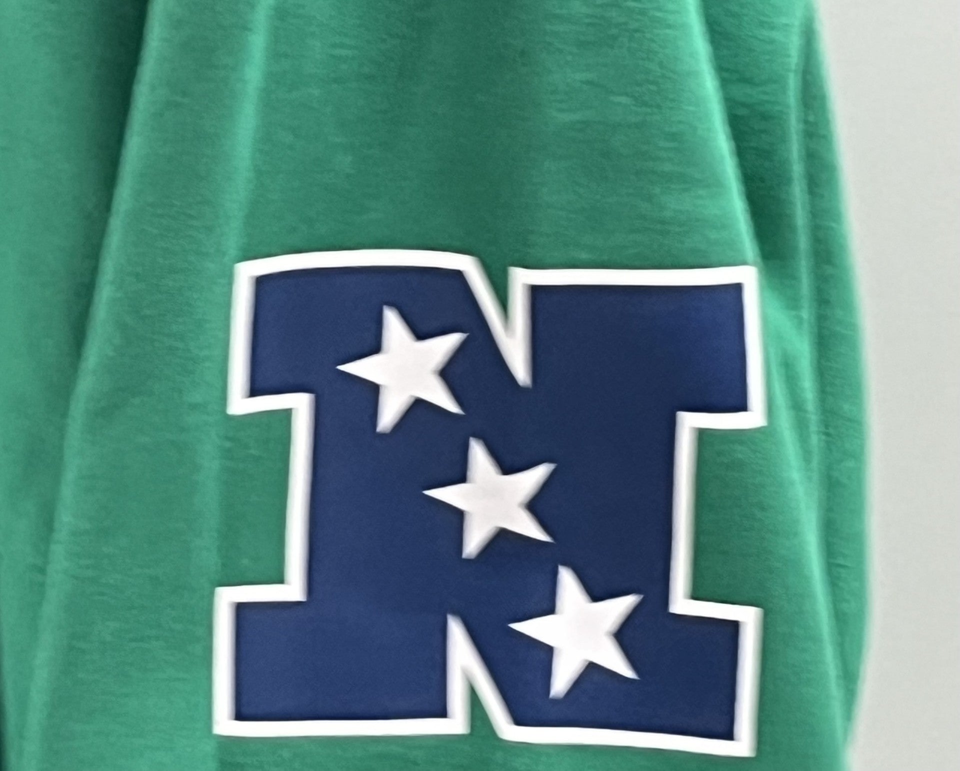 Mitchell & Ness Mens Green Philadelphia Eagles There & Back Fleece Cew