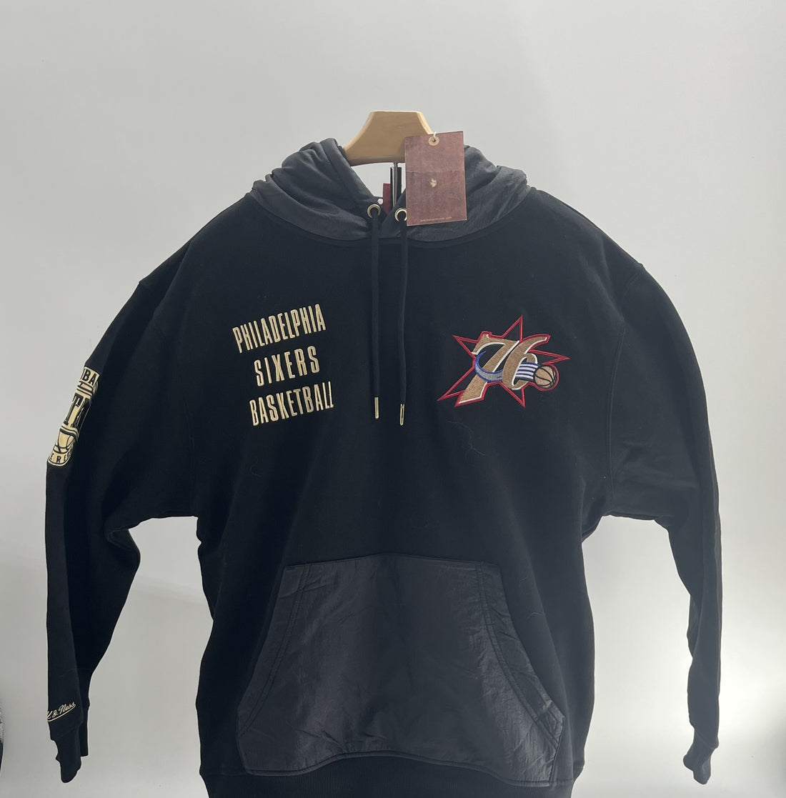 Mitchell &amp; Ness Philadelphia 76ers Throwback Pull over hoodie