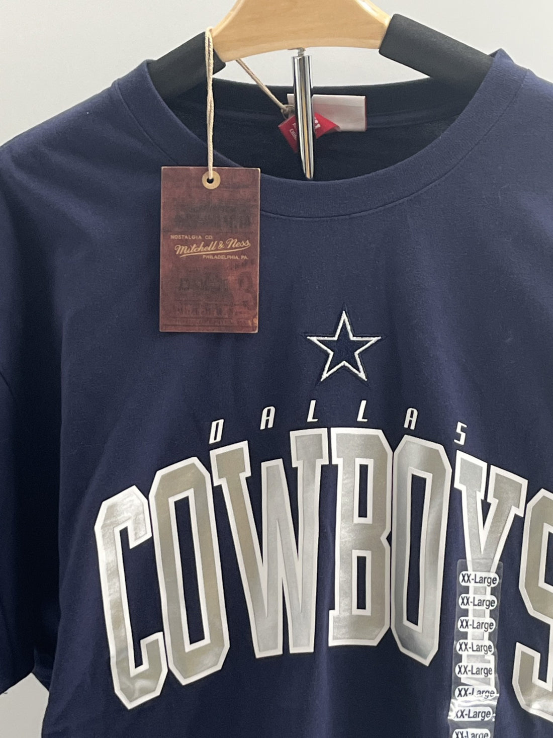 Mitchell &amp; Ness Navy Dallas Cowboys Team Name Arch T-Shirt Men’s NWT