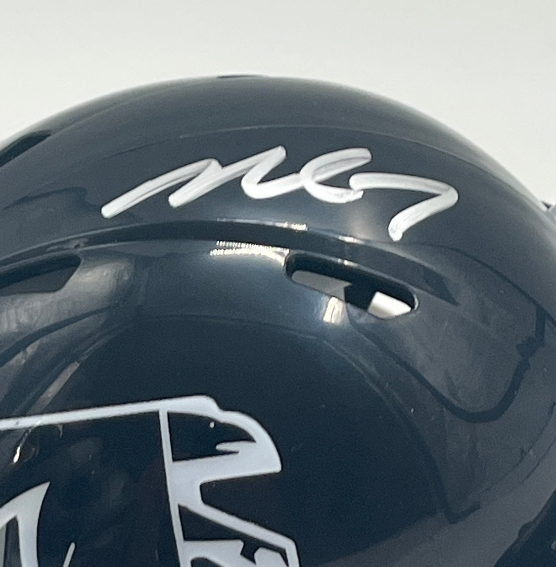 Michael Vick Falcons (JSA) Speed Mini Helmet Signed