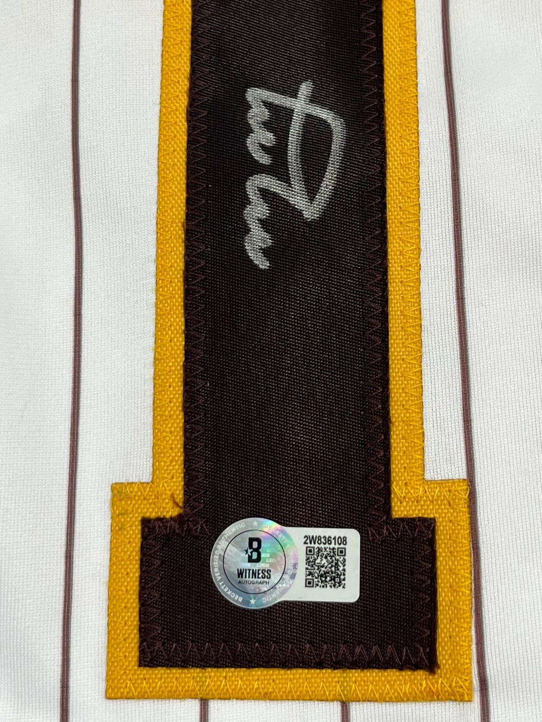 Manny Machado Signed Jersey (Beckett)