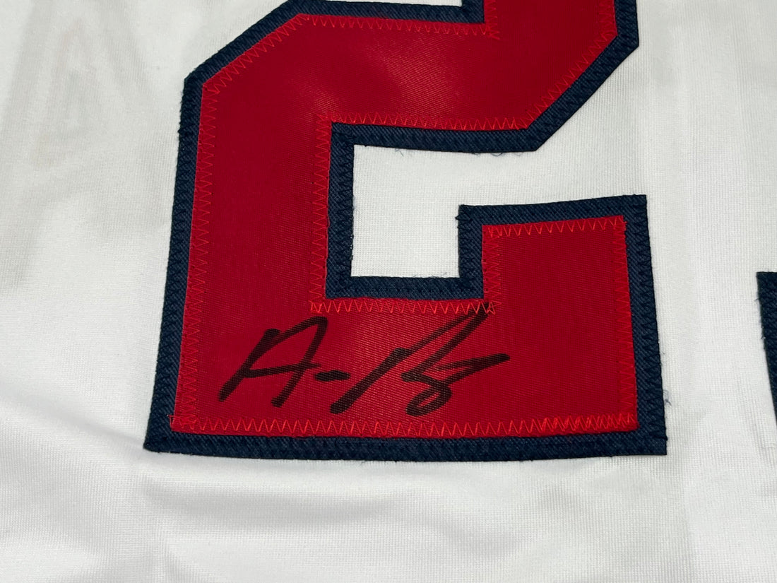 Austin Riley Signed Jersey (Beckett)