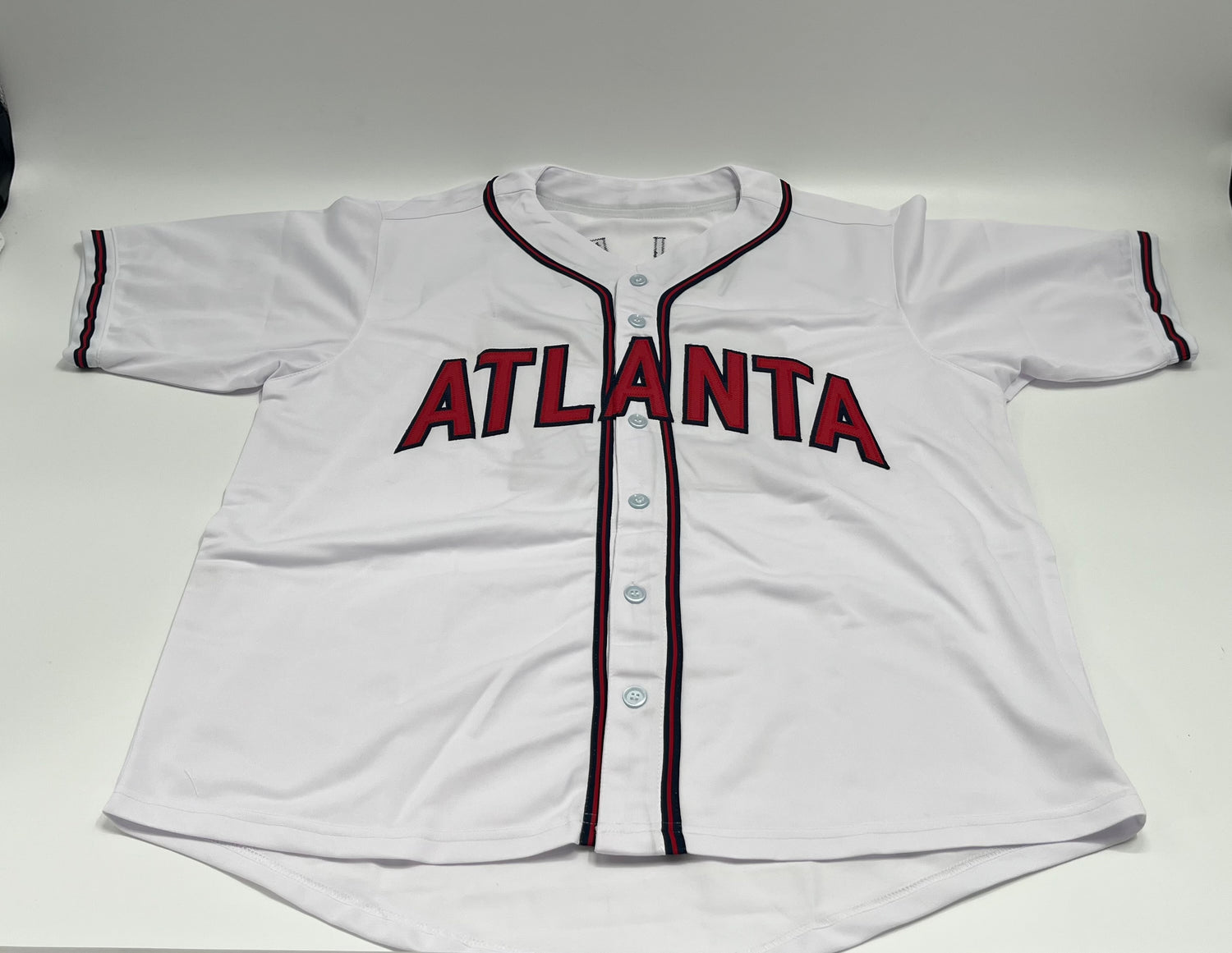 Austin Riley Signed Jersey (Beckett)