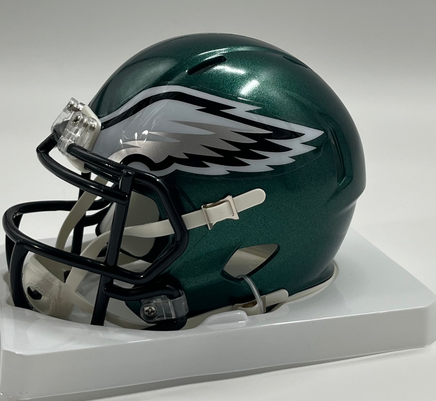 Brandon Graham Signed Eagles Speed Mini Helmet (Beckett)