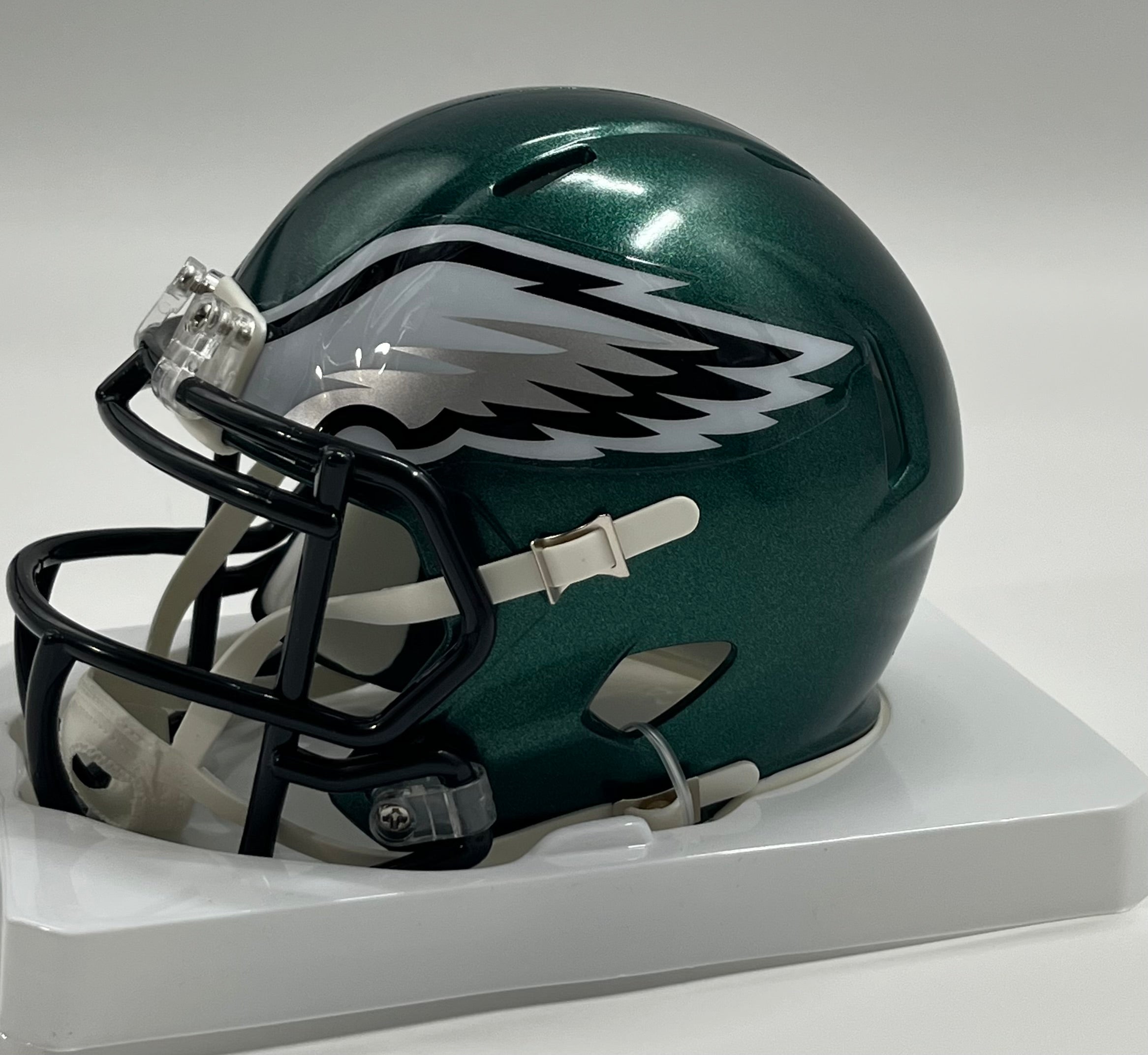 Brandon Graham Signed Eagles Speed Mini Helmet (Beckett)