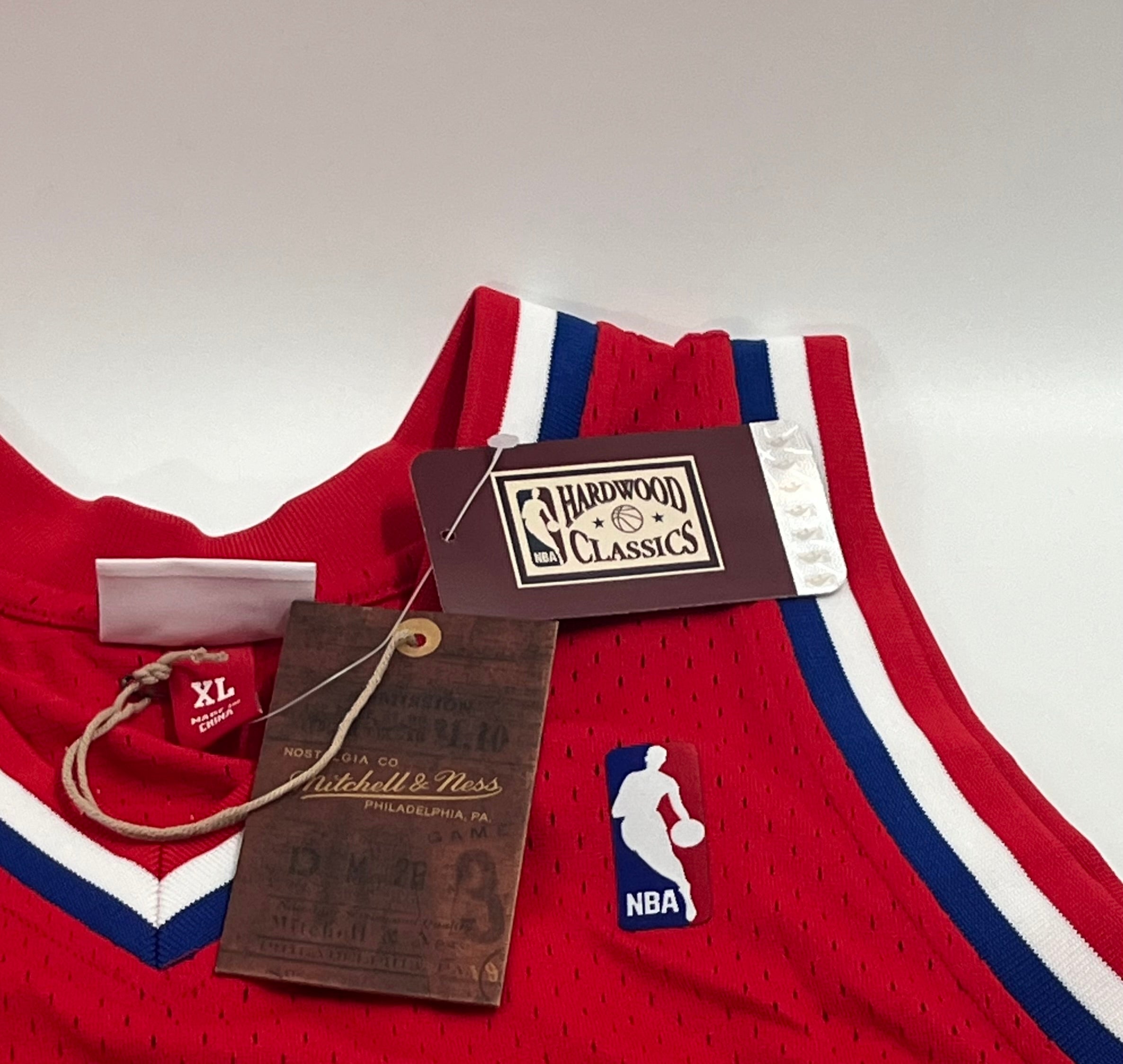 Allen Iverson Signed 76ers 2002-03 M&amp;N HWC Swgmn Jersey JSA (Red/White)