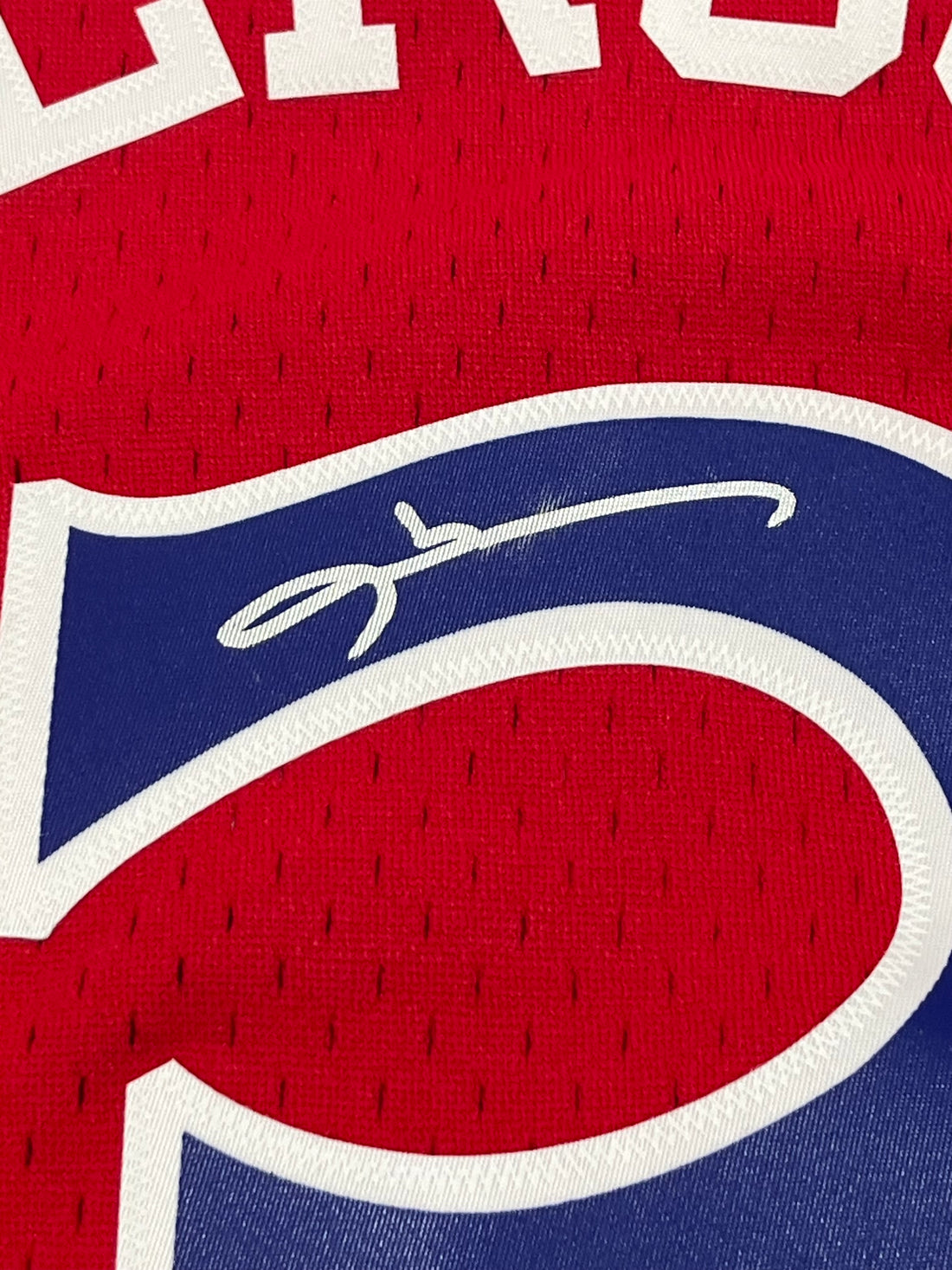 Allen Iverson Signed 76ers 96/97 Red M&amp;N HWC Swgmn Jersey BAS (Red/Blue)
