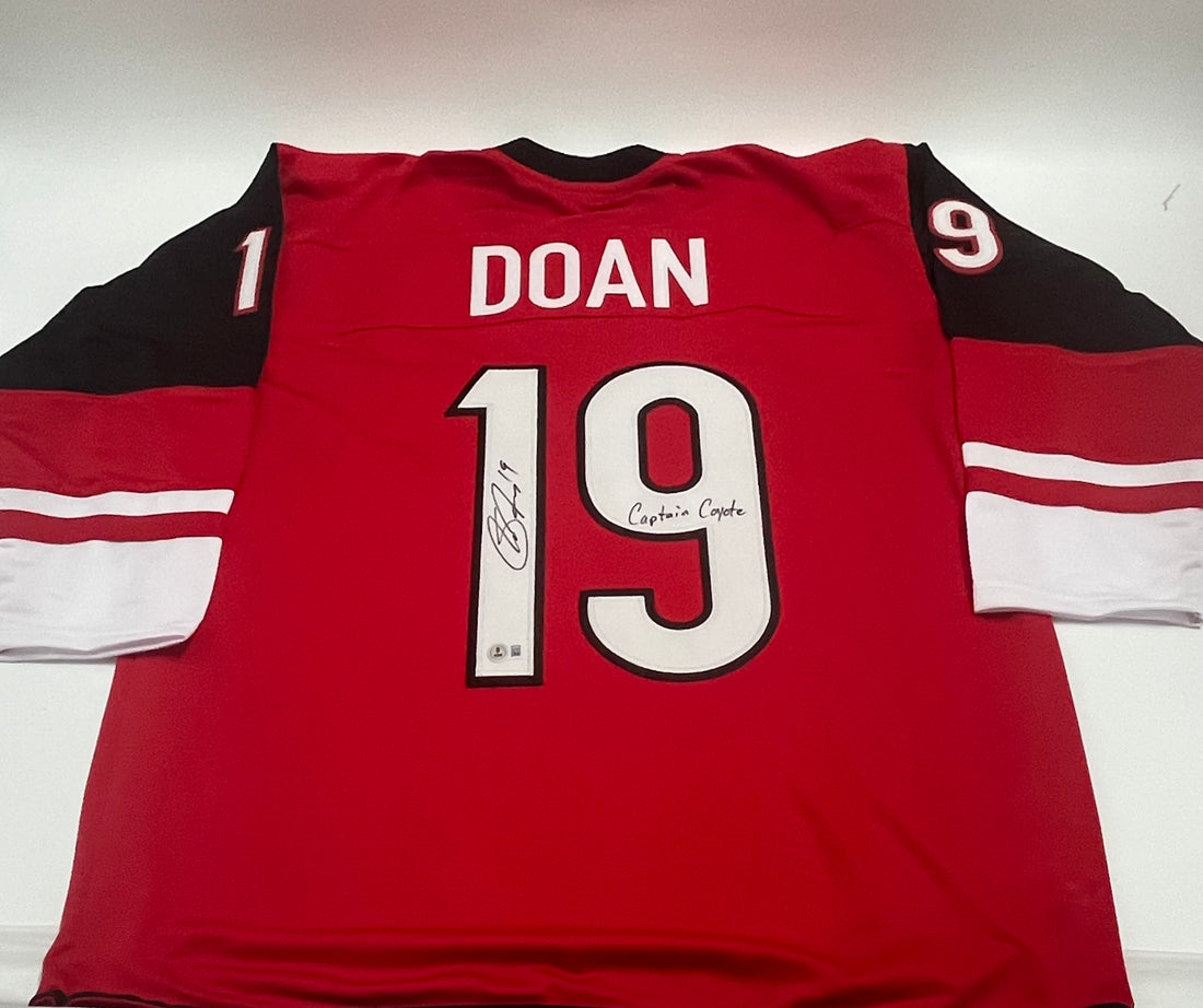 Shane Doan Signed Custom Jersey Inscribed &quot;Captain Coyote&quot; (Beckett)