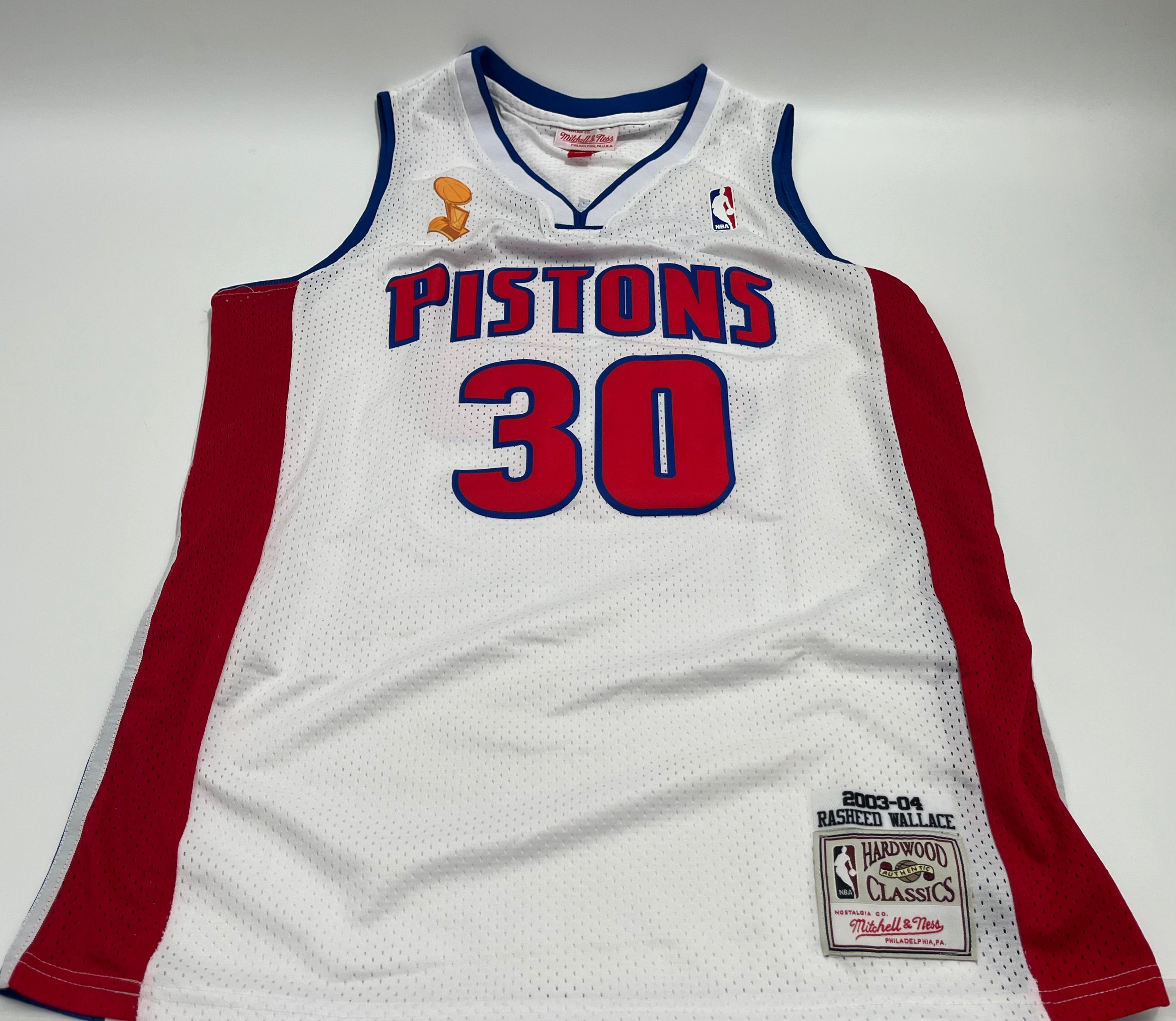 Rasheed Wallace Signed Pistons M&amp;N Authentic Jersey Inscribed &quot;2004 Champs&quot; (Beckett)