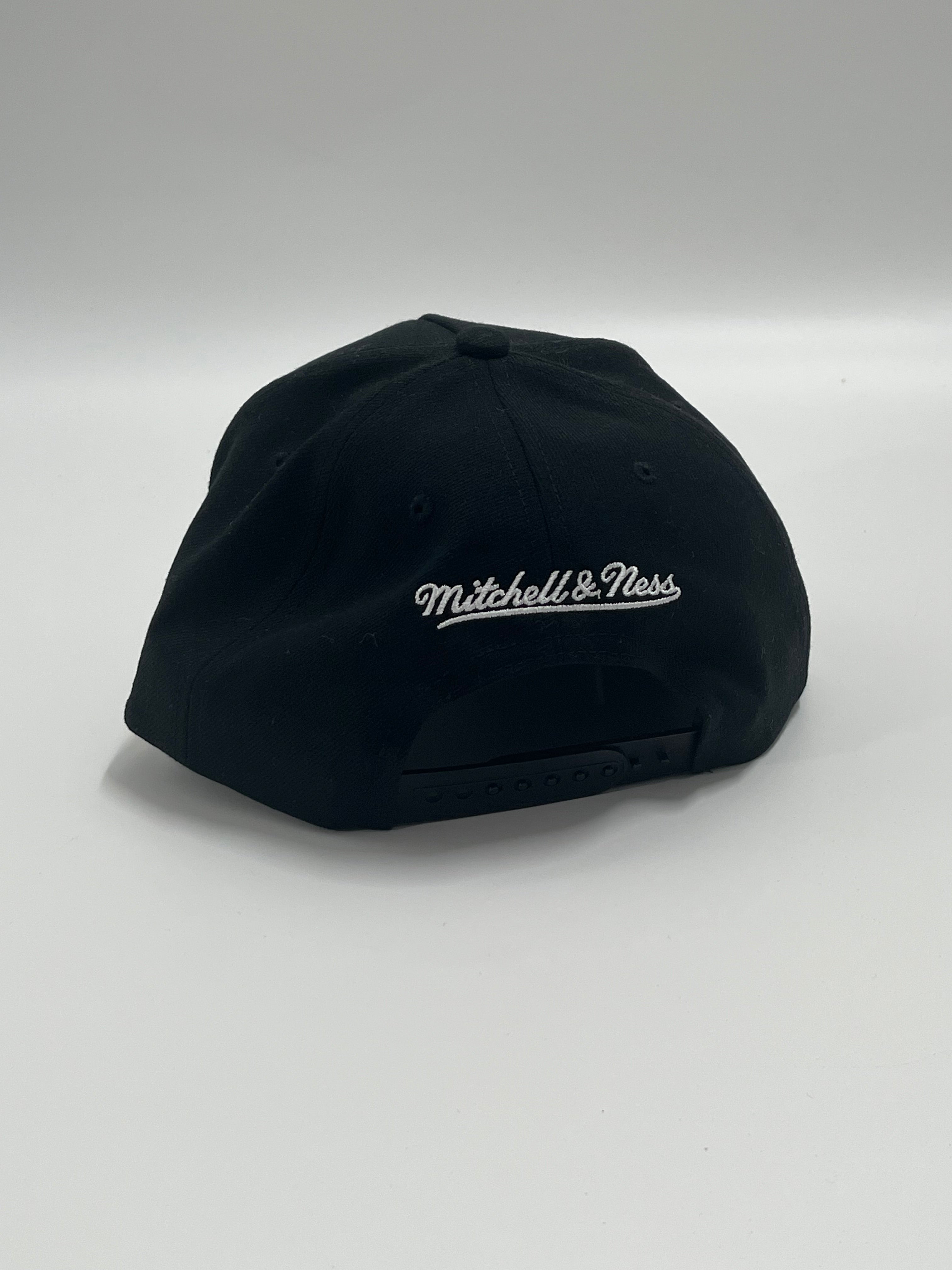 &quot;The Undertaker&quot;, WWE Statement Pro Snapback Hat