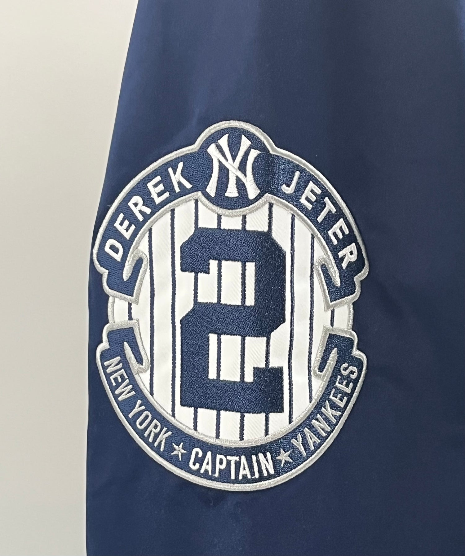 Derek Jeter, MLB Legends Collection Satin Jacket - New York Yankees