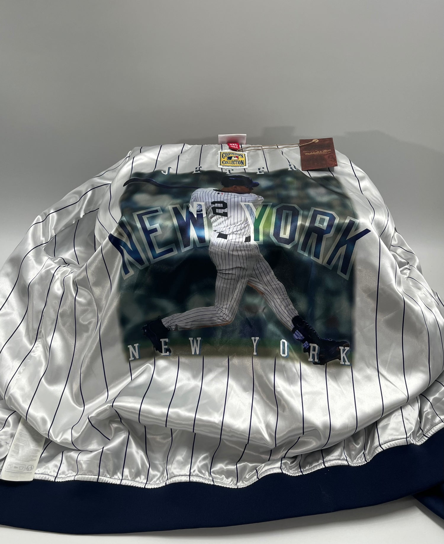 Derek Jeter, MLB Legends Collection Satin Jacket - New York Yankees
