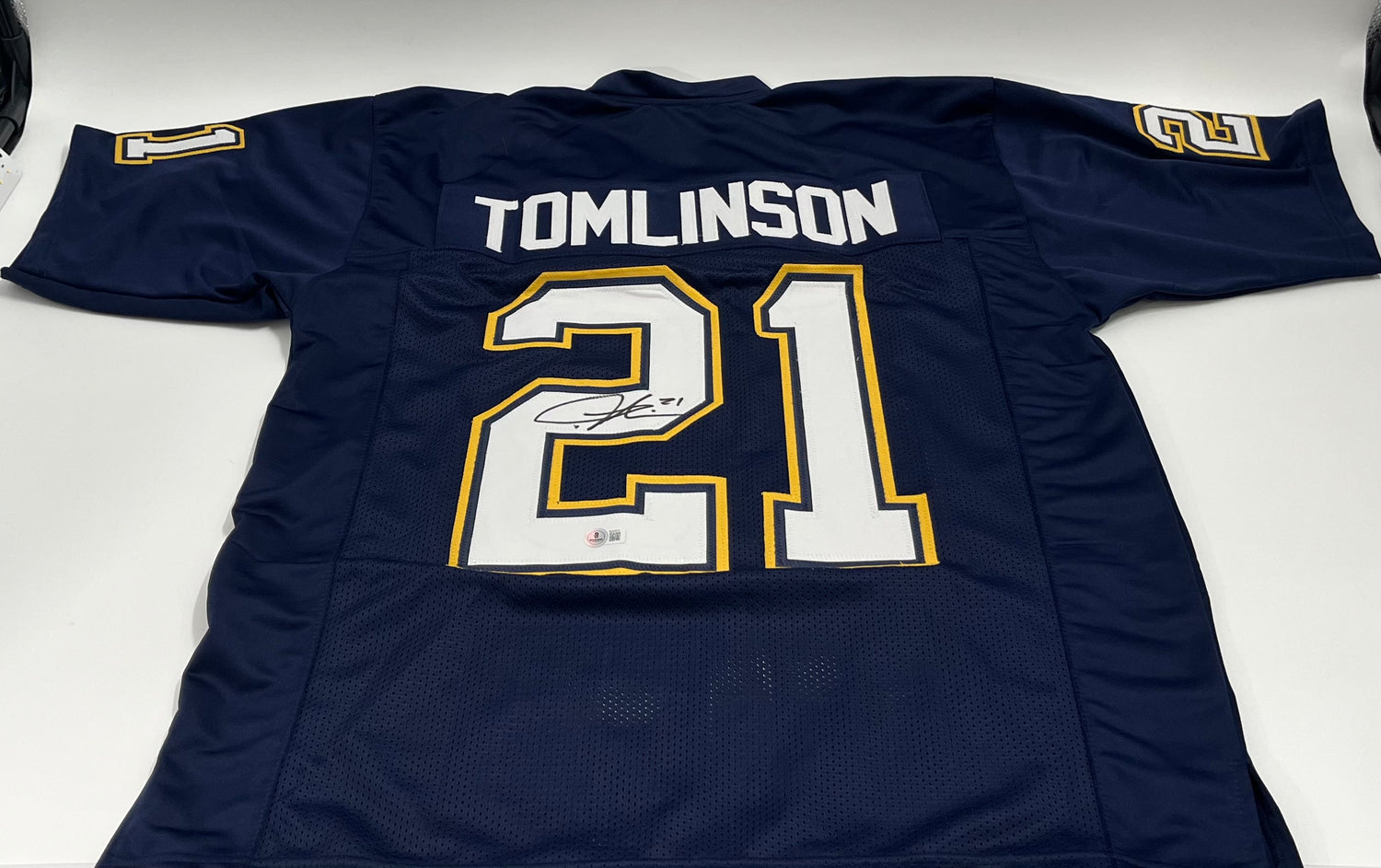 LaDainian Tomlinson Signed Jersey (Beckett)