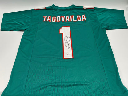 Tua Tagovailoa Signed Jersey (Beckett)
