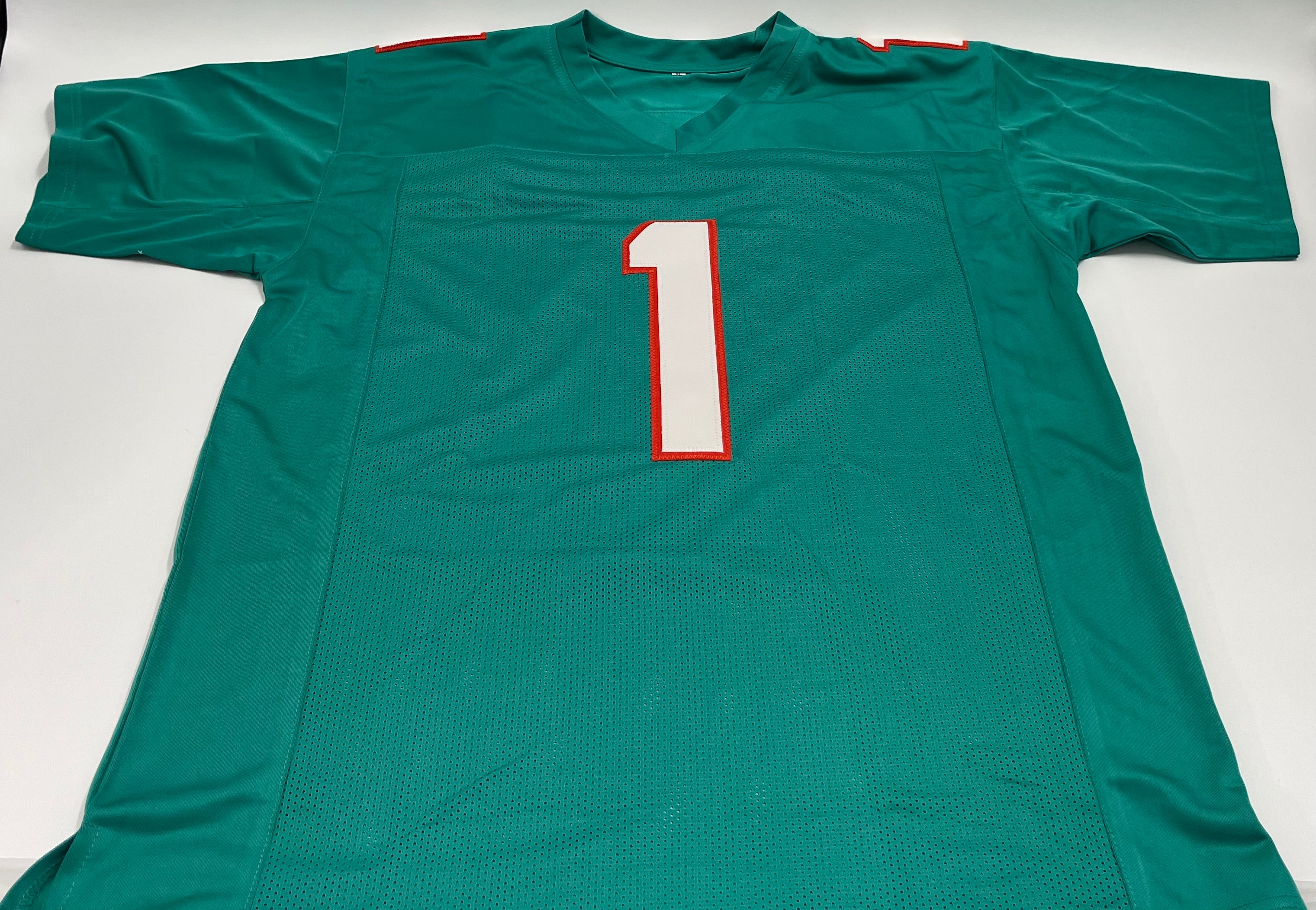 Tua Tagovailoa Signed Jersey (Beckett)