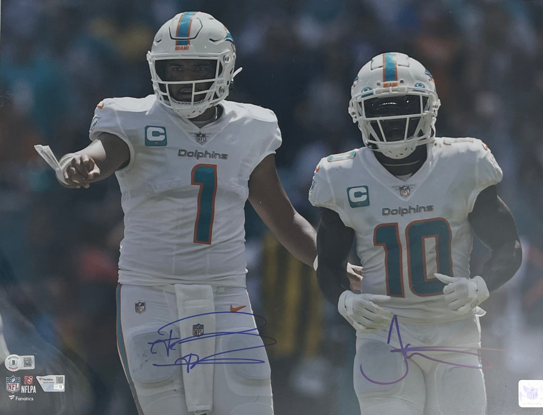 Tua Tagovailoa &amp; Tyreek Hill Signed Dolphins 16x20 Photo (Beckett &amp; Fanatics)