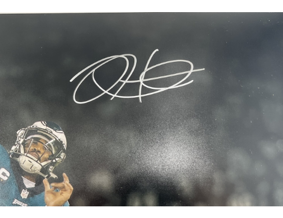 Jalen Hurts Signed throwing Philadelphia Eagles 16x20 Photo (JSA)