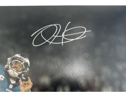 Jalen Hurts Signed throwing Philadelphia Eagles 16x20 Photo (JSA)