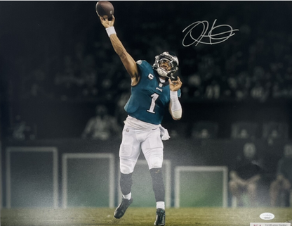 Jalen Hurts Signed throwing Philadelphia Eagles 16x20 Photo (JSA)