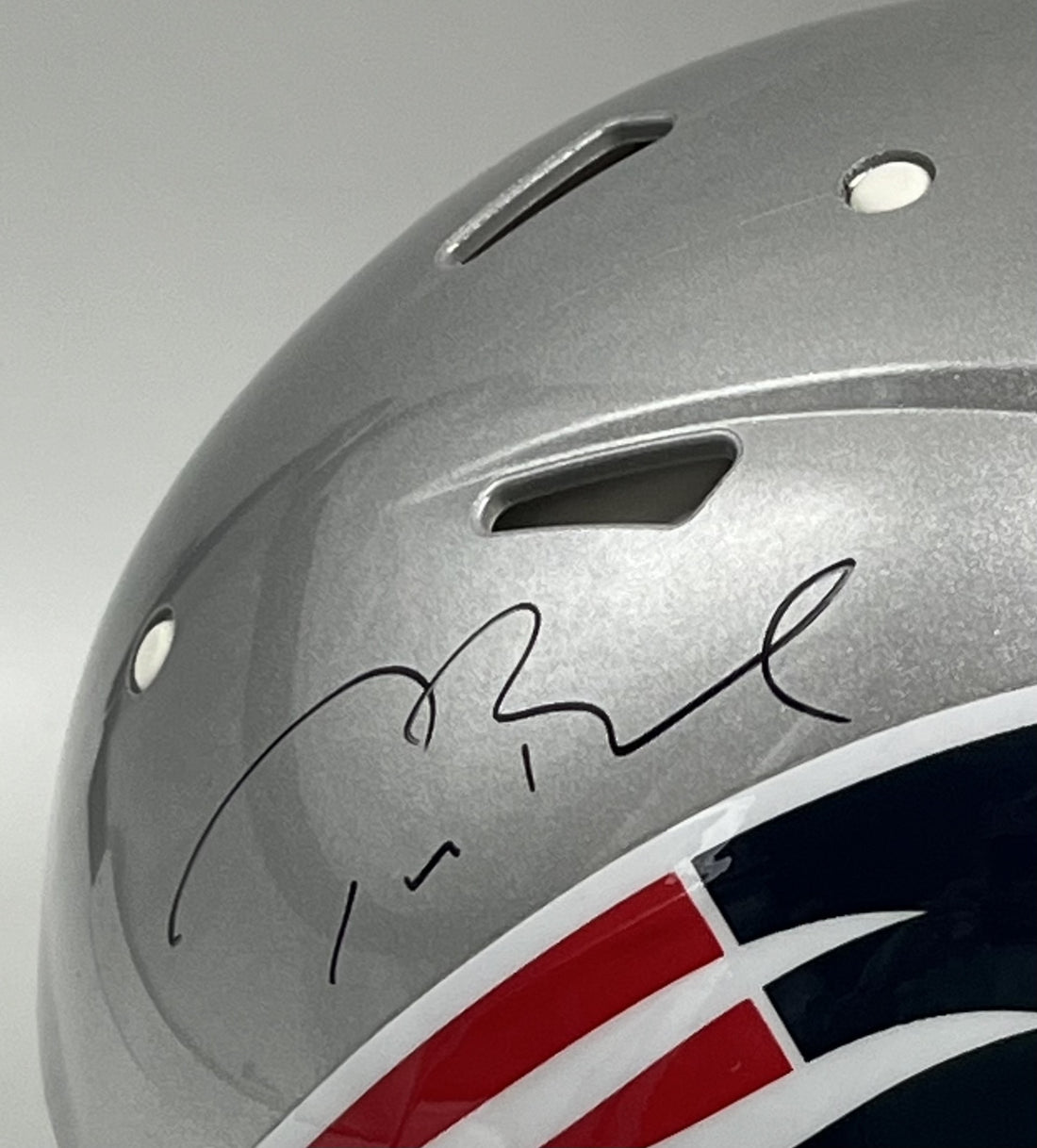 Tom Brady Signed Patriots Full-Size Authentic On-Field Speed Helmet (Fanatics &amp; GOAT)