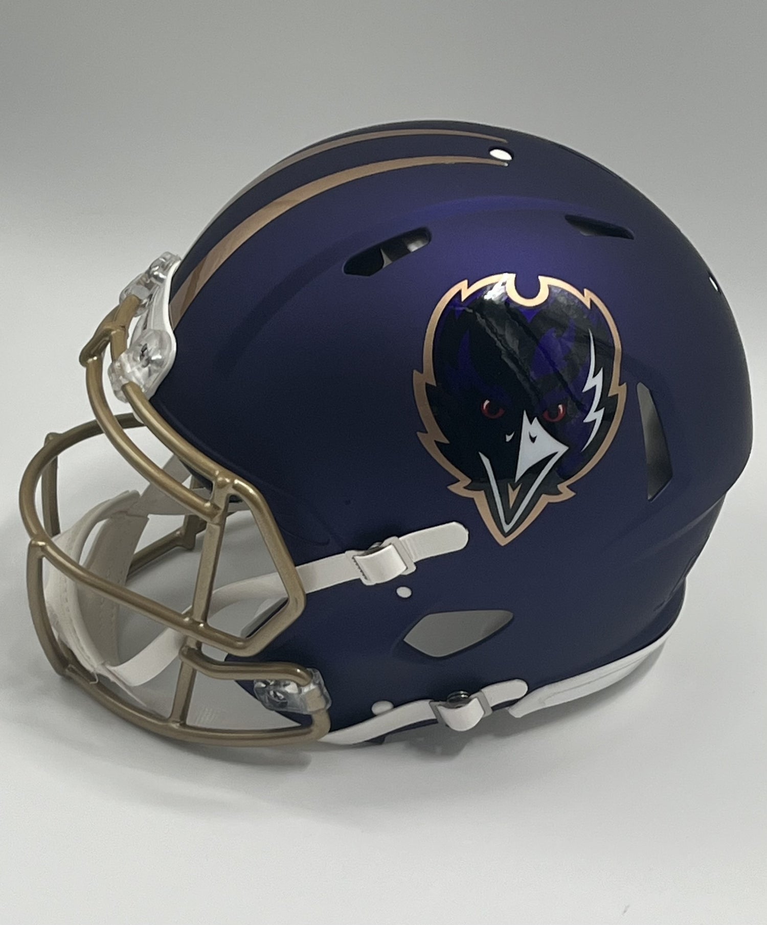 Ray Lewis Signed Ravens Full-Size Authentic On-Field Alternate Speed Helmet (Beckett)